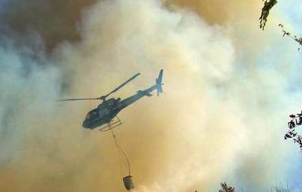incendio con elicottero